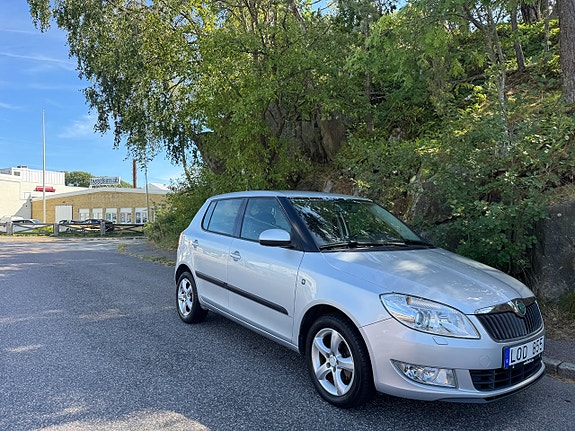Skoda Fabia 2 of 6