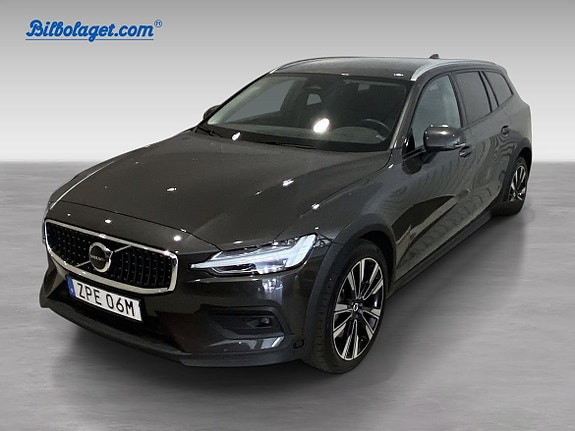 Volvo V60 Cross Country 3 of 15