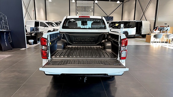 Isuzu D-max 8 of 9