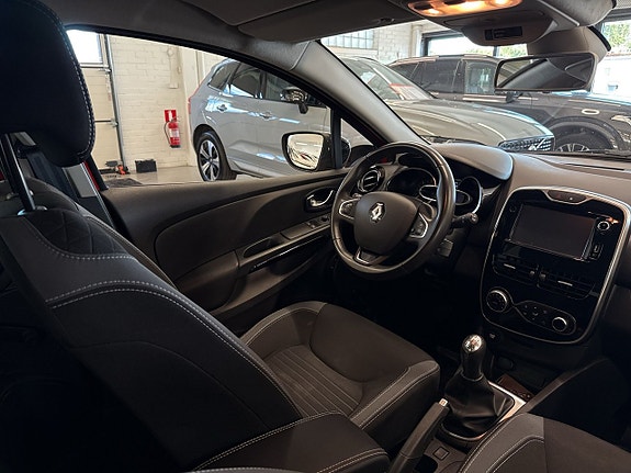 Renault Clio 20 of 25