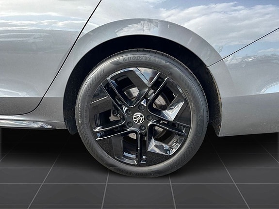 Volkswagen Passat 6 of 20