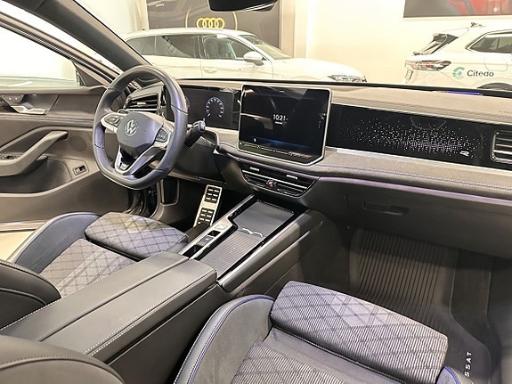 Volkswagen Passat 12 of 20