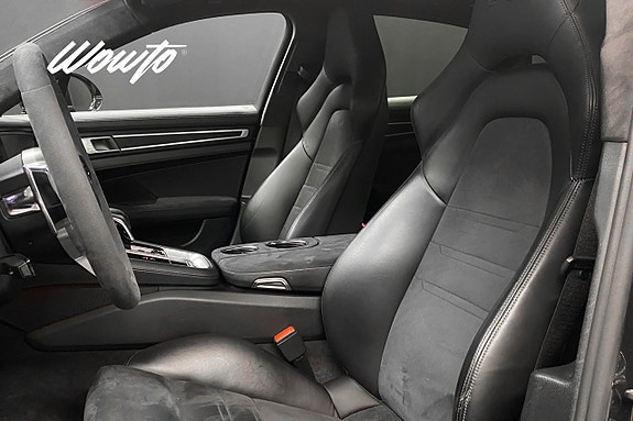 Porsche Panamera GTS 12 of 25
