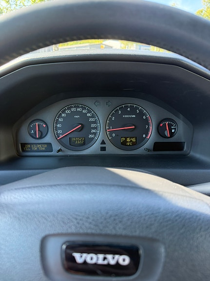 Volvo V70 8 of 9