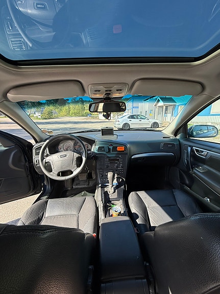 Volvo V70 5 of 9