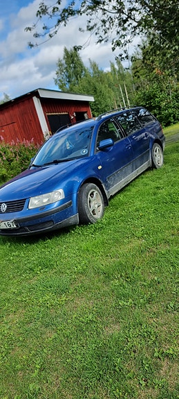 Volkswagen Passat 3 of 6