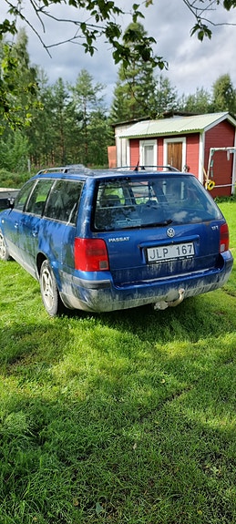 Volkswagen Passat 4 of 6