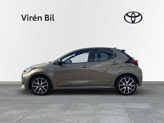 Toyota Yaris 4 of 11