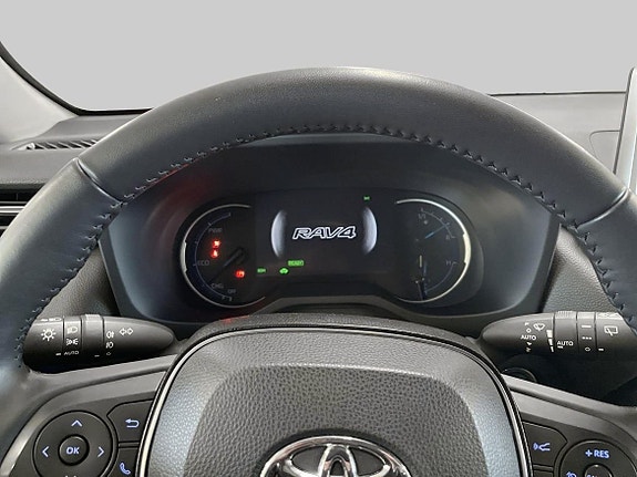 Toyota RAV4 15 of 19