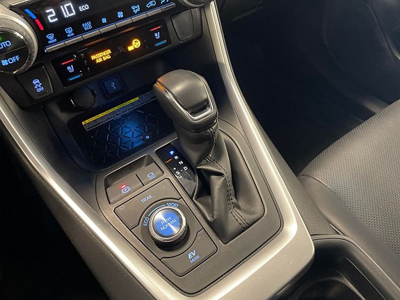 Toyota RAV4 18 of 19