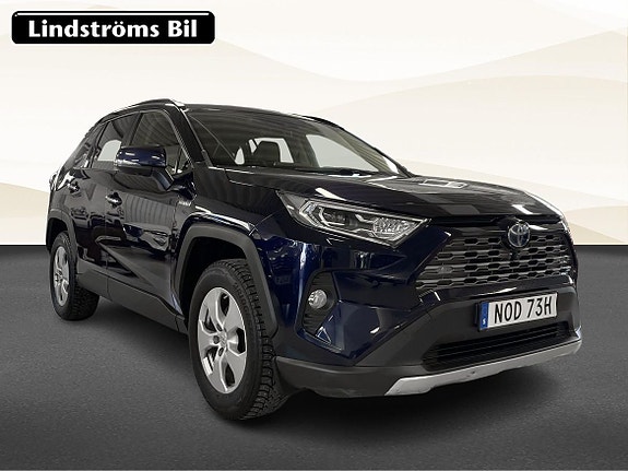 Toyota RAV4 3 of 19