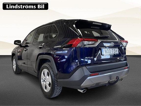 Toyota RAV4 4 of 19