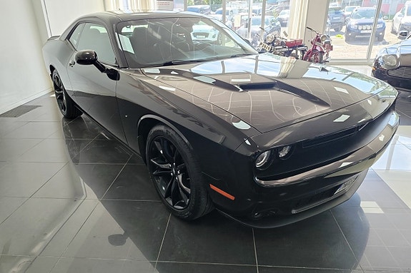 Dodge Challenger 12 of 12