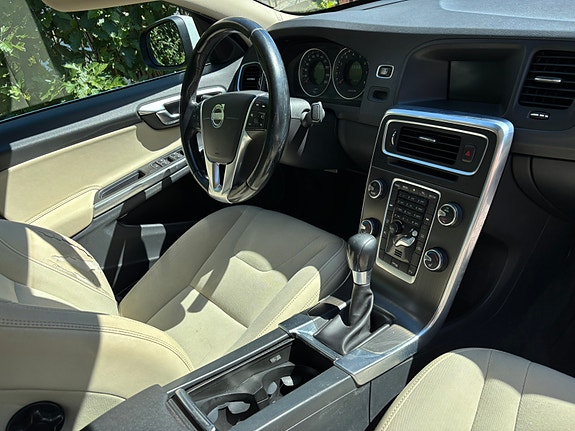 Volvo S60 15 of 17