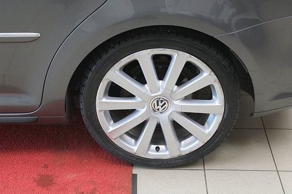 Volkswagen Touran 17 of 22