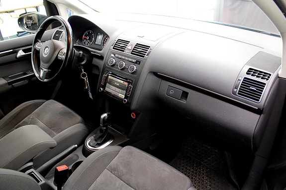 Volkswagen Touran 13 of 22