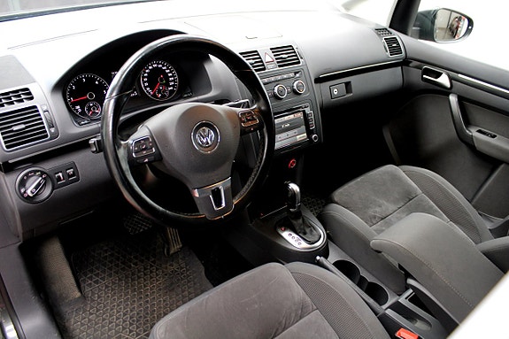 Volkswagen Touran 8 of 22