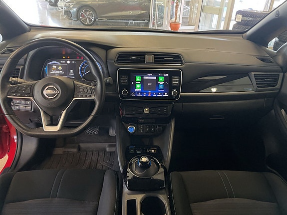 Nissan Leaf 10 of 13