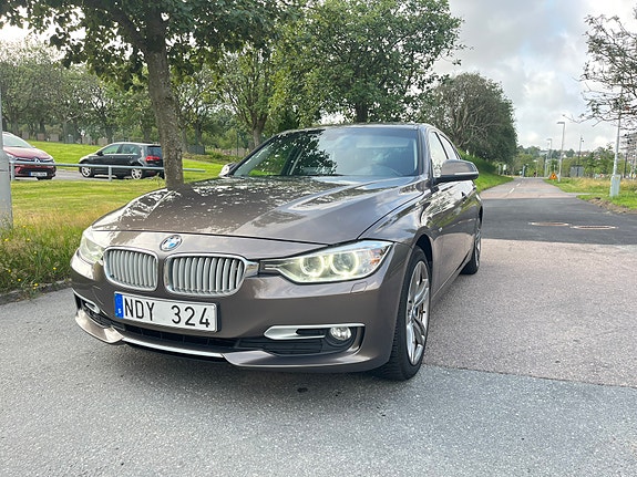 BMW 320d 2 of 16
