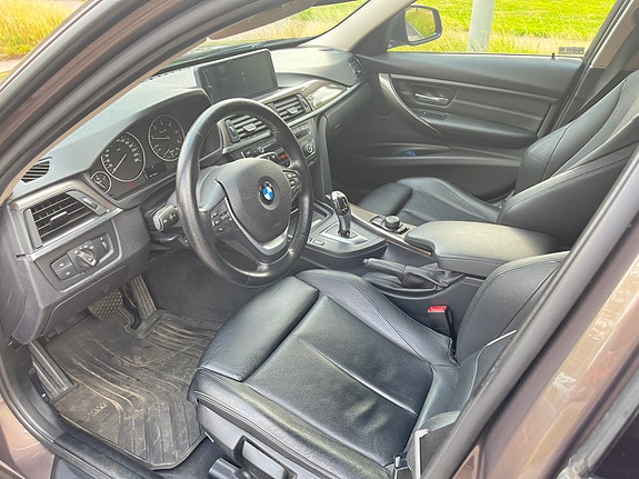 BMW 320d 10 of 16