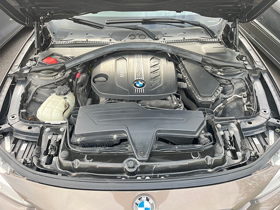 BMW 320d 15 of 16