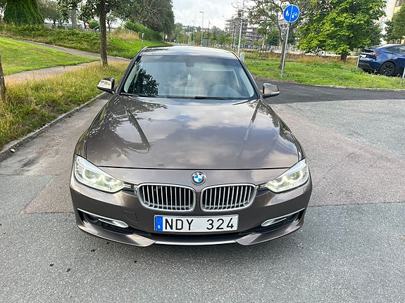 BMW 320d 8 of 16