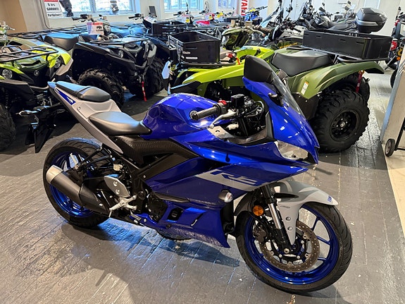 Yamaha R3