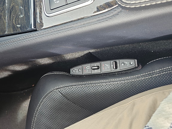 Mercedes-Benz CLS350 7 of 8
