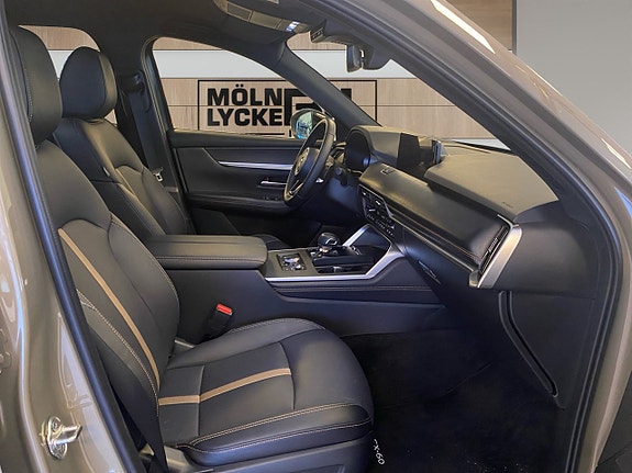 Mazda CX-60 15 of 15