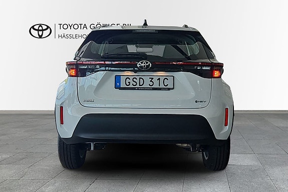 Toyota Yaris Cross 4 of 16