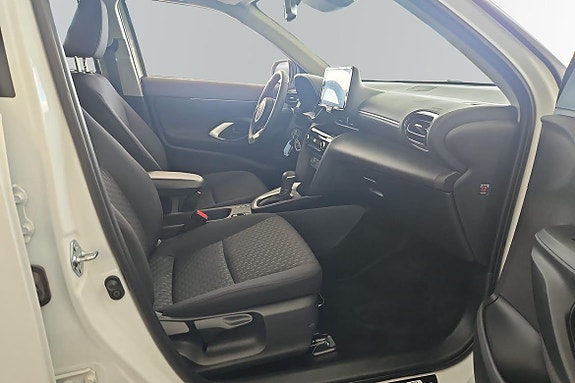 Toyota Yaris Cross 6 of 16