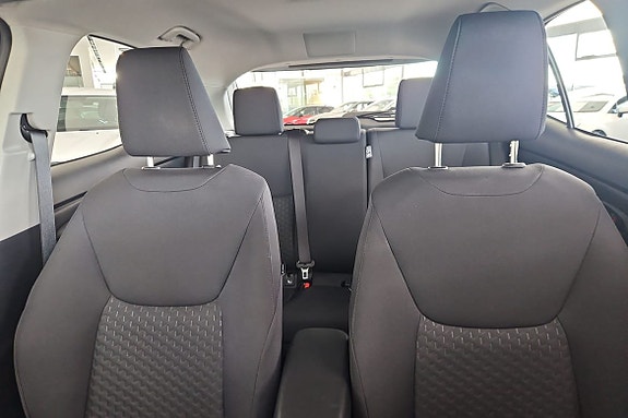 Toyota Yaris Cross 11 of 16