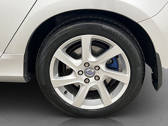 Volvo V60 27 of 29