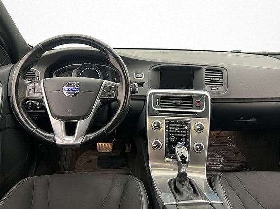 Volvo V60 13 of 29