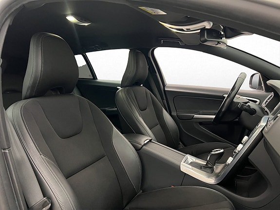 Volvo V60 23 of 29
