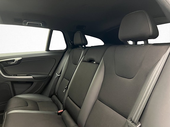 Volvo V60 24 of 29