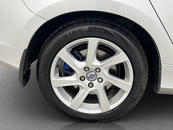 Volvo V60 28 of 29