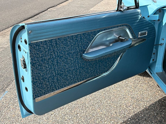 Chrysler New Yorker 16 of 26
