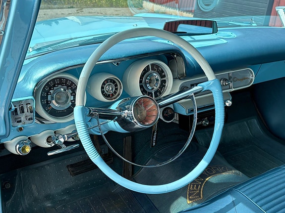 Chrysler New Yorker 17 of 26
