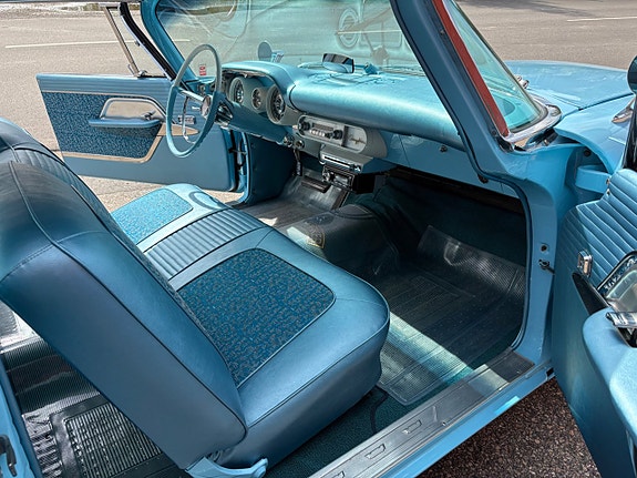 Chrysler New Yorker 22 of 26