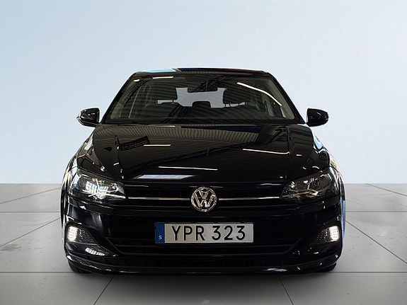 Volkswagen Polo 2 of 19