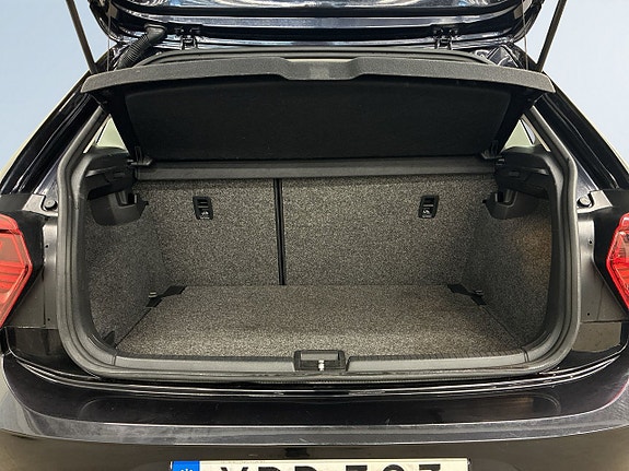 Volkswagen Polo 12 of 19