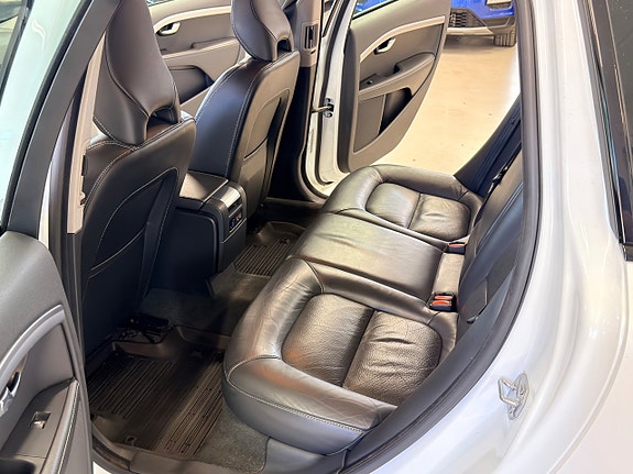 Volvo V70 15 of 20