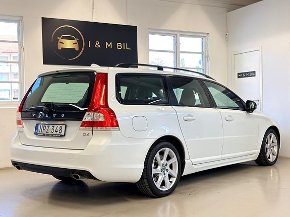 Volvo V70 8 of 20