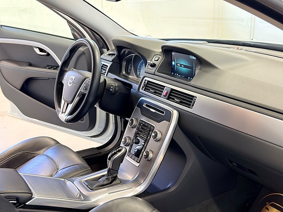Volvo V70 9 of 20