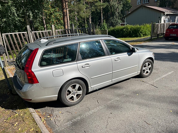 Volvo V50 3 of 6