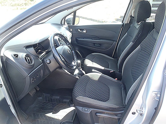 Renault Captur 5 of 15