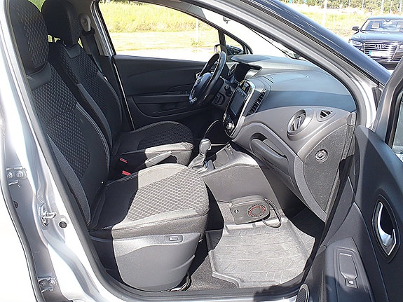 Renault Captur 8 of 15