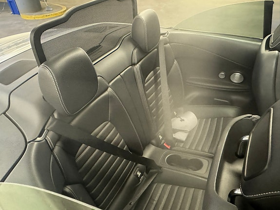 Mercedes-Benz C200 6 of 11