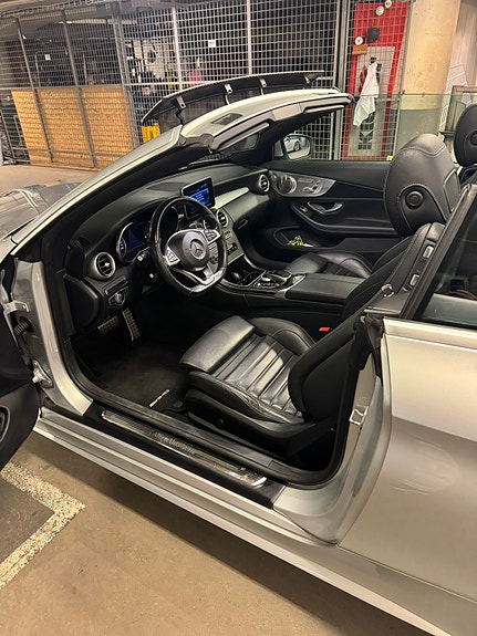 Mercedes-Benz C200 7 of 11